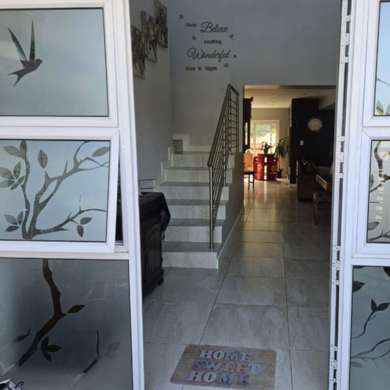 4 Bedroom Property for Sale in Somerset West Western Cape